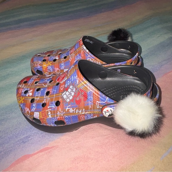 Crocs 101 Dalmatians Disney Cruella de ville crocs Womens size 6 limited edition - Picture 4 of 9